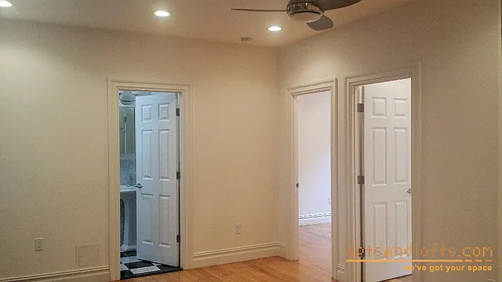 Rented by aptsandlofts.com | media 11