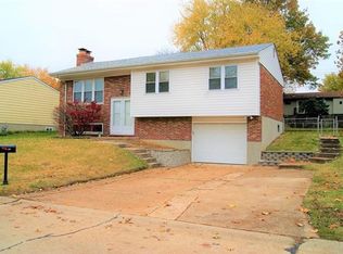 607 Wren Dr, Arnold, MO