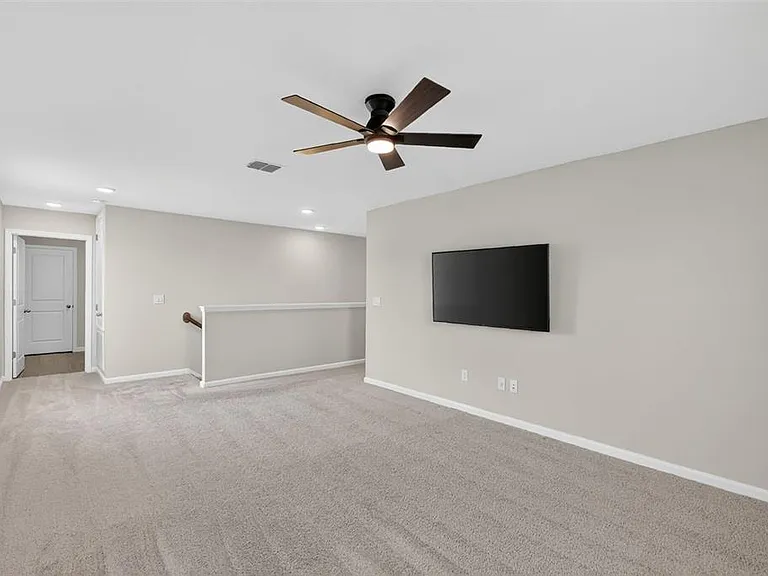 3710 Malad Way — Photo 16