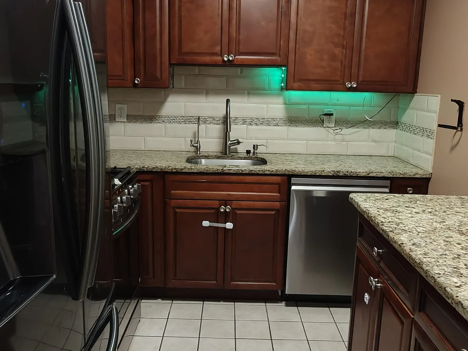 613 Waterford Dr — Photo 2
