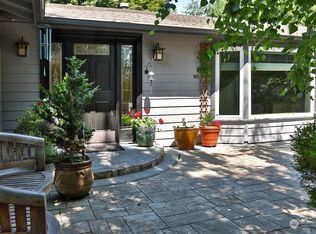 4860 Spinnaker Dr, Freeland, WA 98249