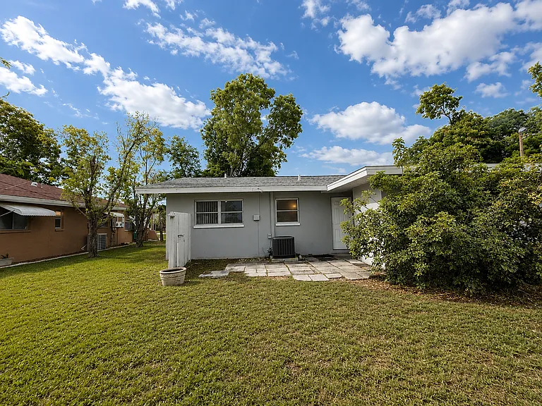 329 Tudor Dr #R — Photo 15