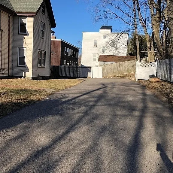308 Belmont St #2 — Photo 17