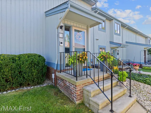 1715 N River Rd #71, Saint Clair, MI 48079