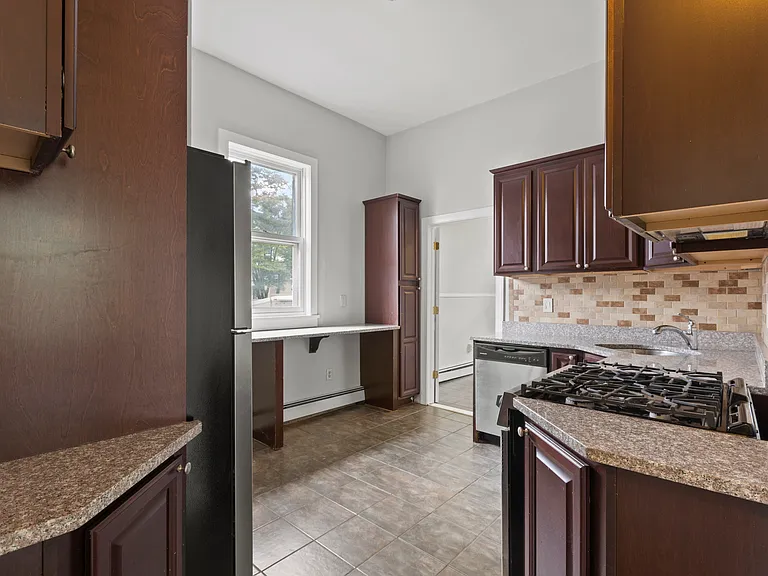 307 Franklin Pl — Photo 14