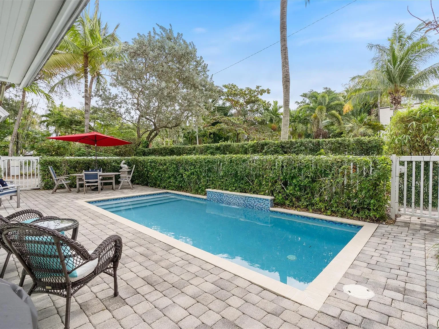4 bed, 3.5 bath, 2643 sqft, $8,500 — Photo 3
