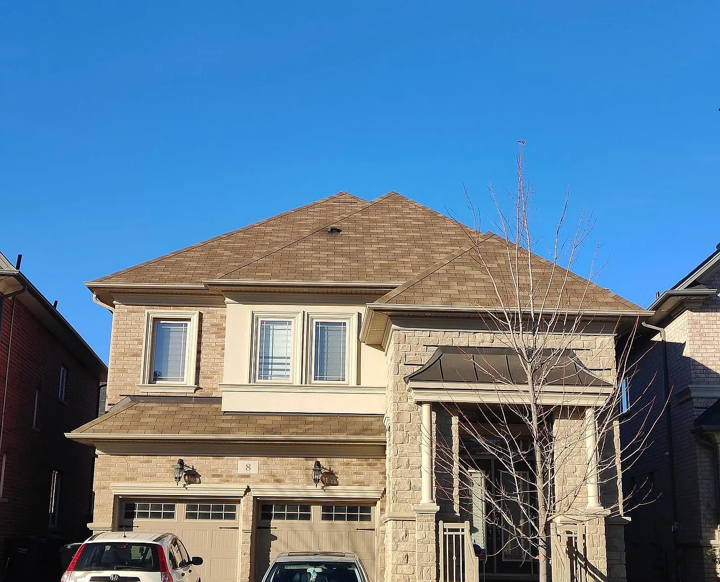 3 bed, $1,900 — Photo 1