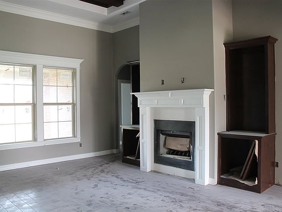 2nd image of 8325 Somerville Cir