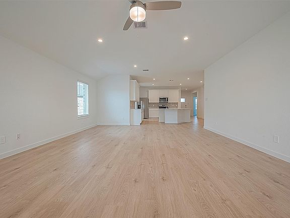 3rd image of 3918 Winterbourne Way