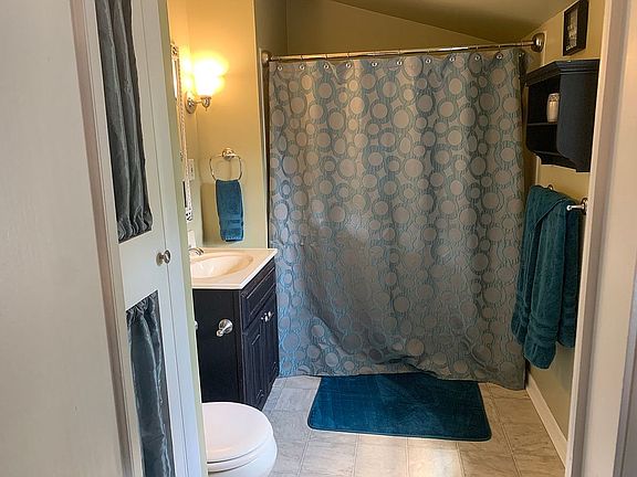 Upstairs Bathroom