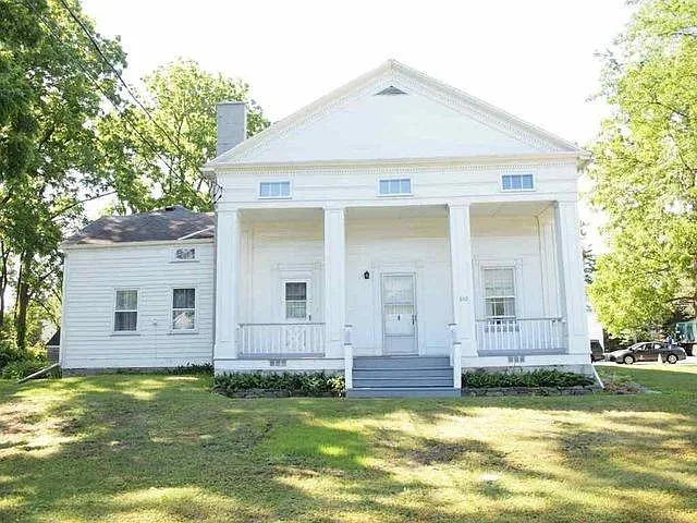 2 bed, 1.5 bath, 1500 sqft, $1,400 — Photo 1