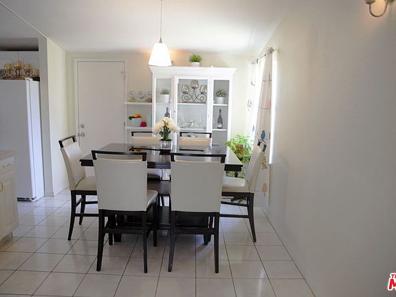 3rd image of 1011 W Avenue H7
