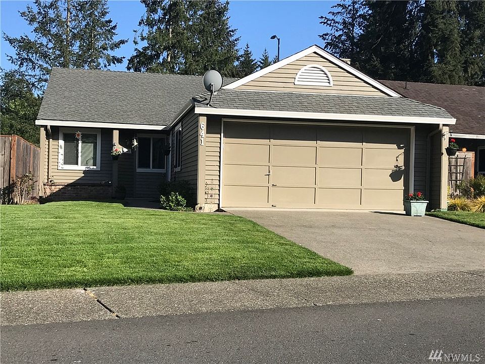1st image of 641 Malibu Dr SE