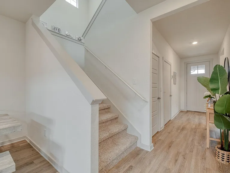 14005 McArthur Dr — Photo 23