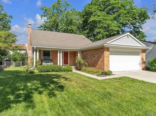 5770 New Meadow Dr, Ypsilanti, MI