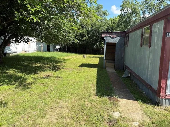15 Mustang Dr, Morgans Pt Resort, TX 76513