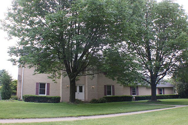 1st image of 200 S Brookshore Dr