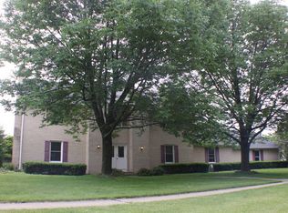 200 S Brookshore Dr, Shorewood, IL 60404