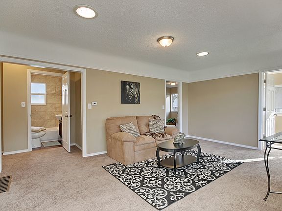 3rd image of 6201 57th Ave W