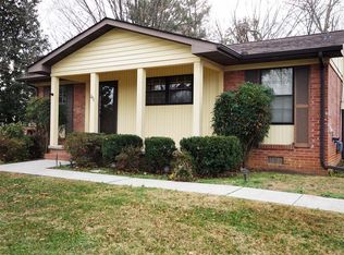 201 Lonas Dr, Maryville, TN 37803