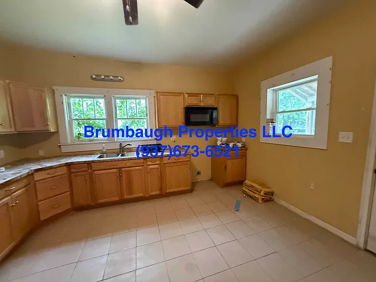 1027 Park Ave — Photo 40