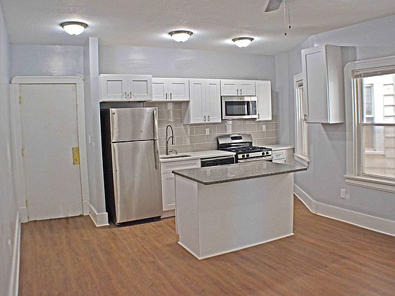 3rd image of 12405 Detroit Ave #20