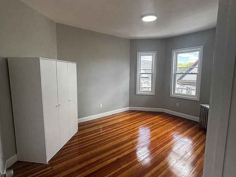 33 Wolcott St #3 — Photo 7