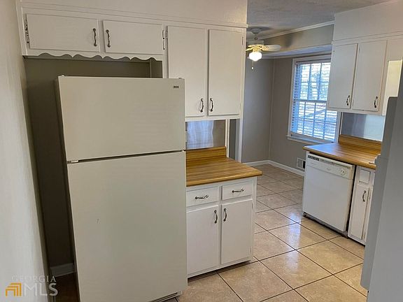 5th image of 640 Jefferson Ave