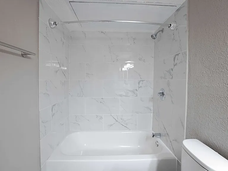 Maxton West Apartment Homes — Photo 74