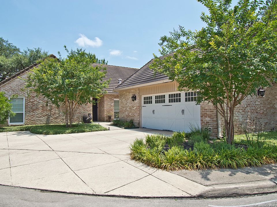 1st image of 8 Kensington Ct