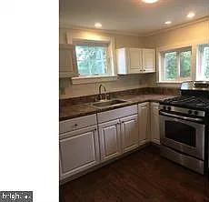 2 bed, 1.0 bath, $1,950 — Photo 3