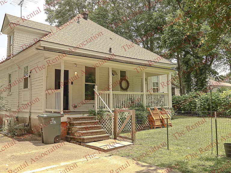 108 S Farmerville St — Photo 16