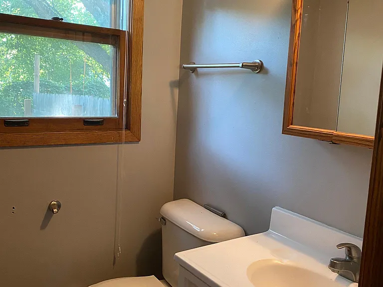 348 Belle Aire Dr — Photo 6