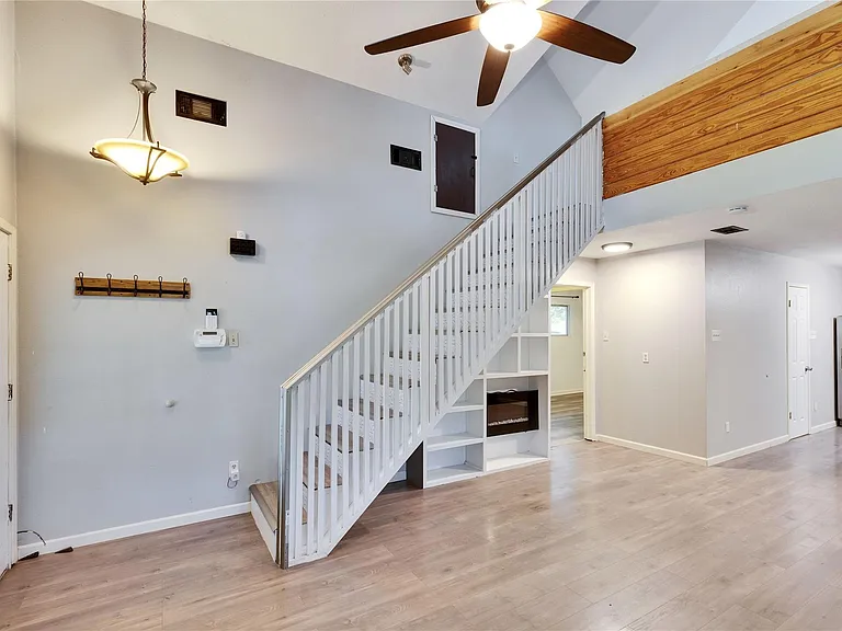 16213 Monks Mountain Dr — Photo 7