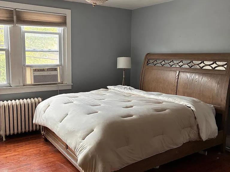 10 Greenwood Ave — Photo 2