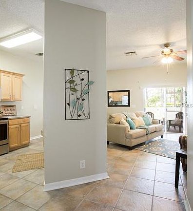 3rd image of 715 Vallance Way NE
