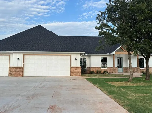1209 Twin Oaks Dr, Blanchard, OK 73010