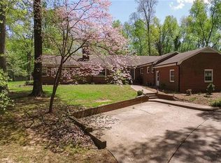 219 Lake Dr E, Thomasville, NC 27360