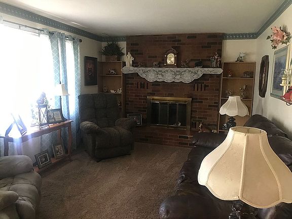 5th image of 702 Briarwood