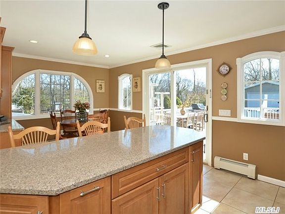 5th image of 22 Glenview Pl