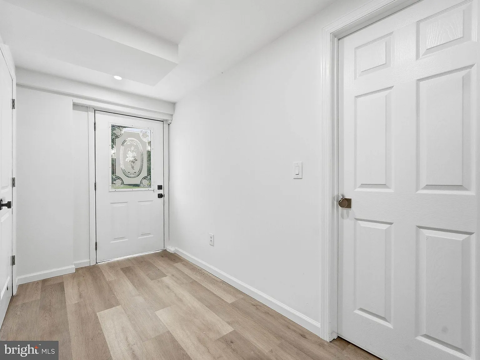 4 bed, 2.0 bath, 1656 sqft, $3,000 — Photo 3