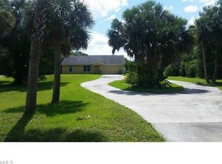 410 20th St NE, Naples, FL 34120