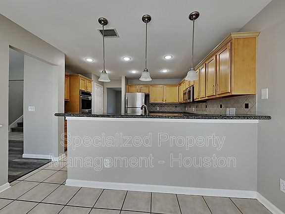 5th image of 18927 Oakway Dr