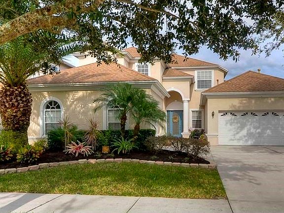 Warm and inviting curb appeal