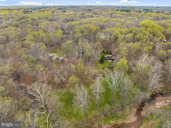 4th image of 12404 Beall Mountain Ln