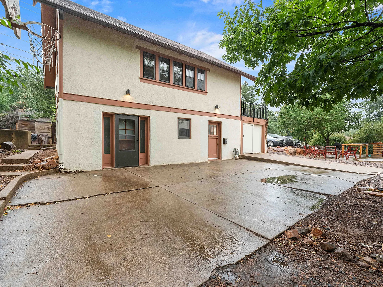 6 bed, 1680 sqft, $11,445 — Photo 1