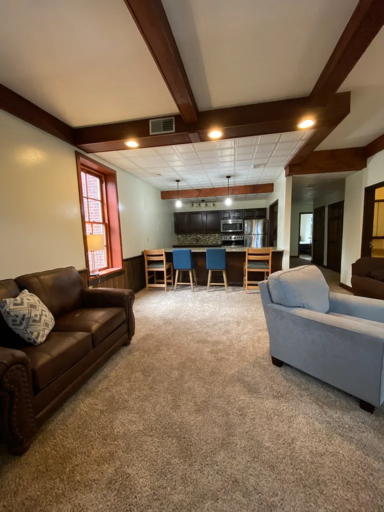 904 West 4th Street Apt. 1 - 1 — Photo 3