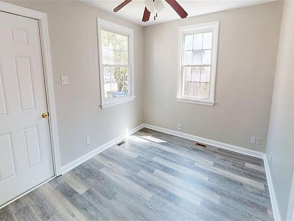3rd image of 3307 Arlington Pl