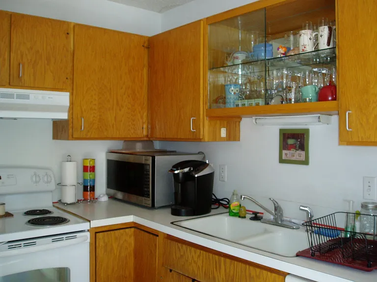 802 Crystal St — Photo 3