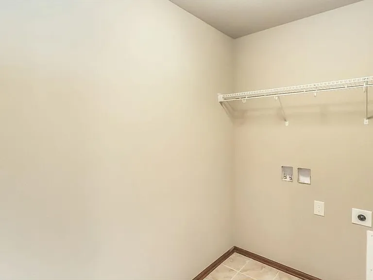 5302 SE 24th St — Photo 16